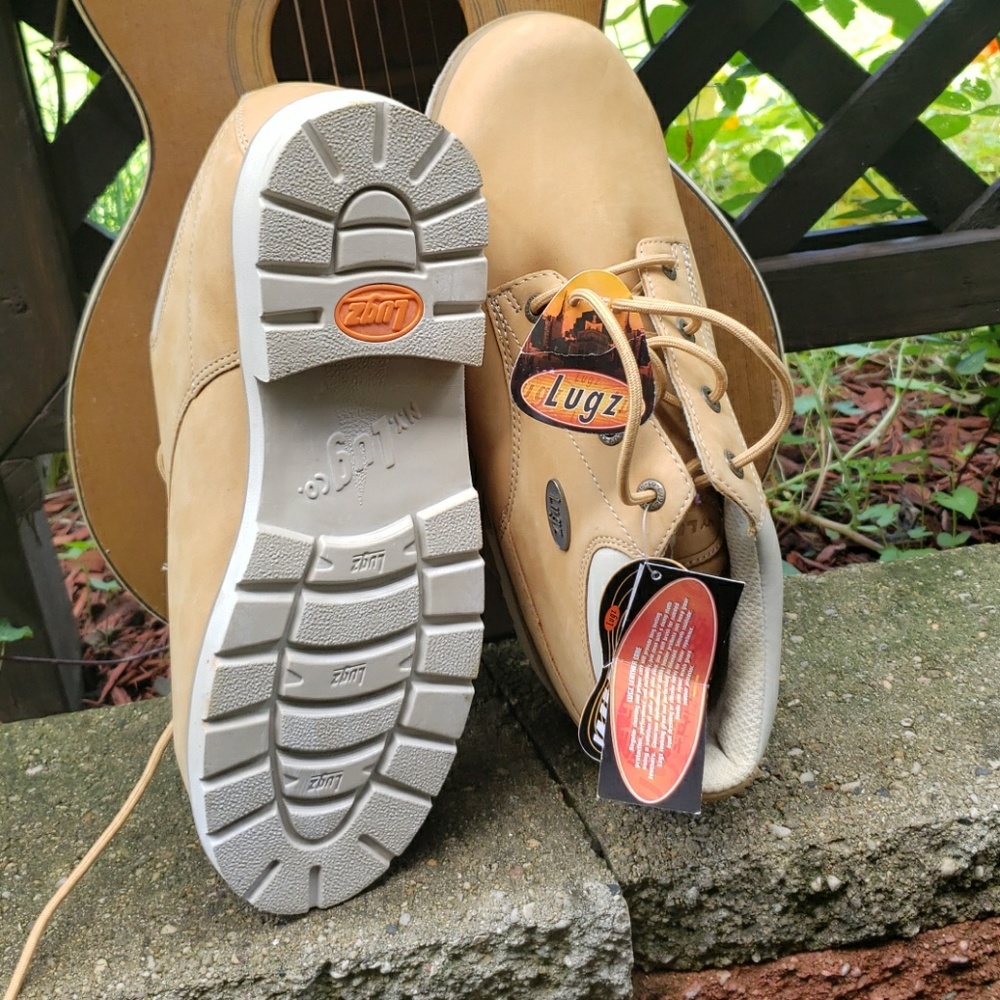 Boots - Picture 5 of 8